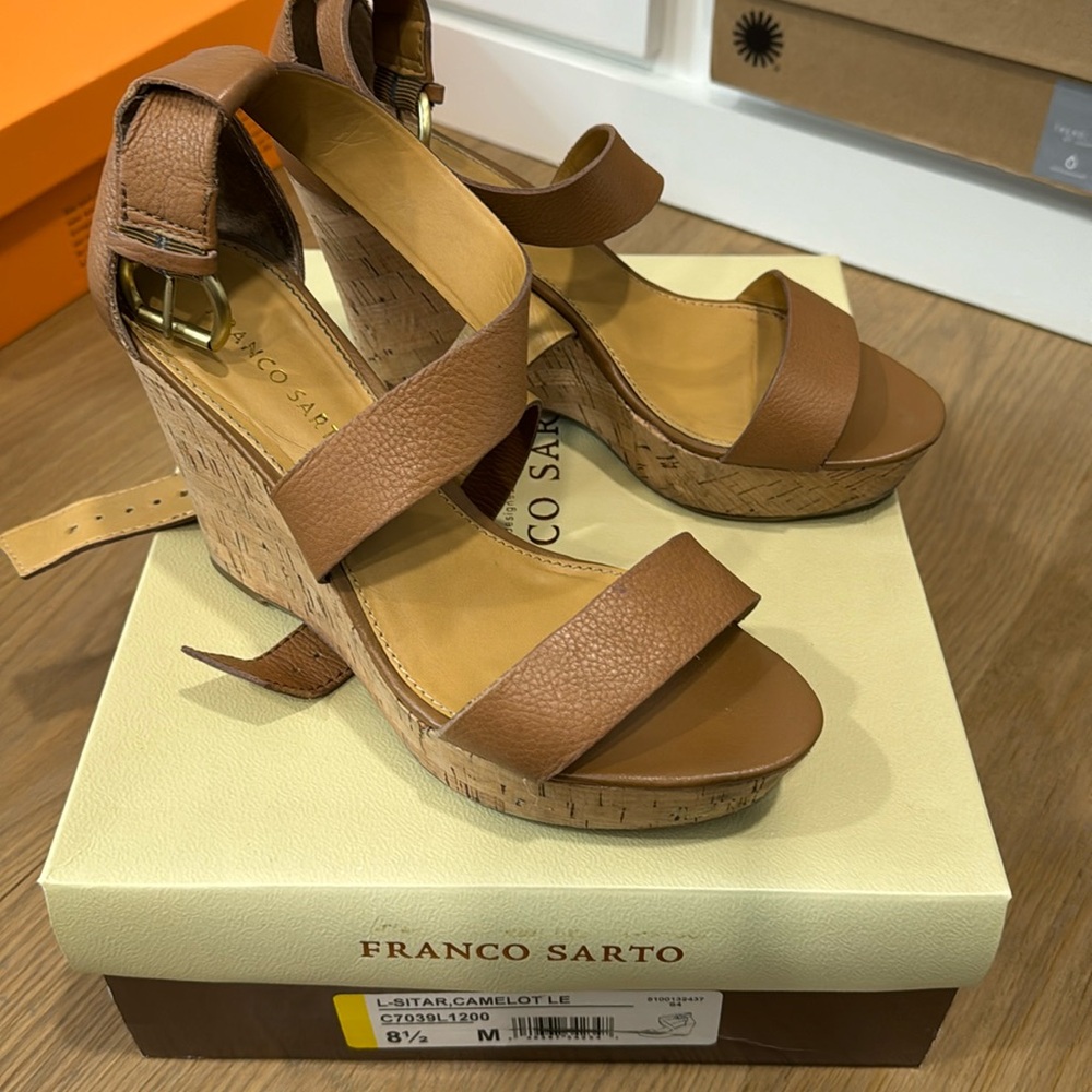 Franco sarto L-sitar Camelot wedge sandal size 8.5